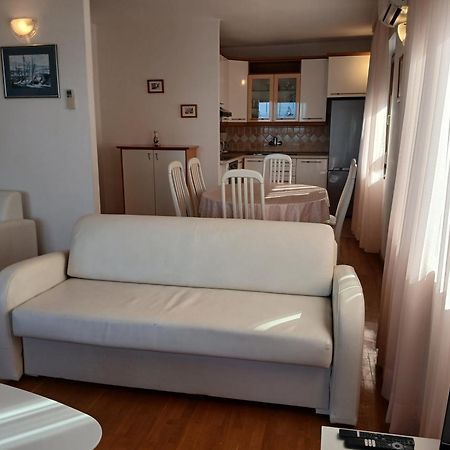 Apartments Villa Eden Preko Eksteriør billede