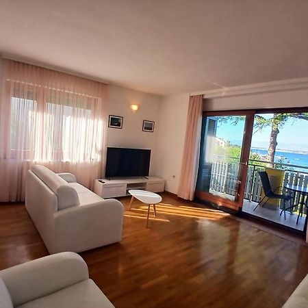 Apartments Villa Eden Preko Eksteriør billede